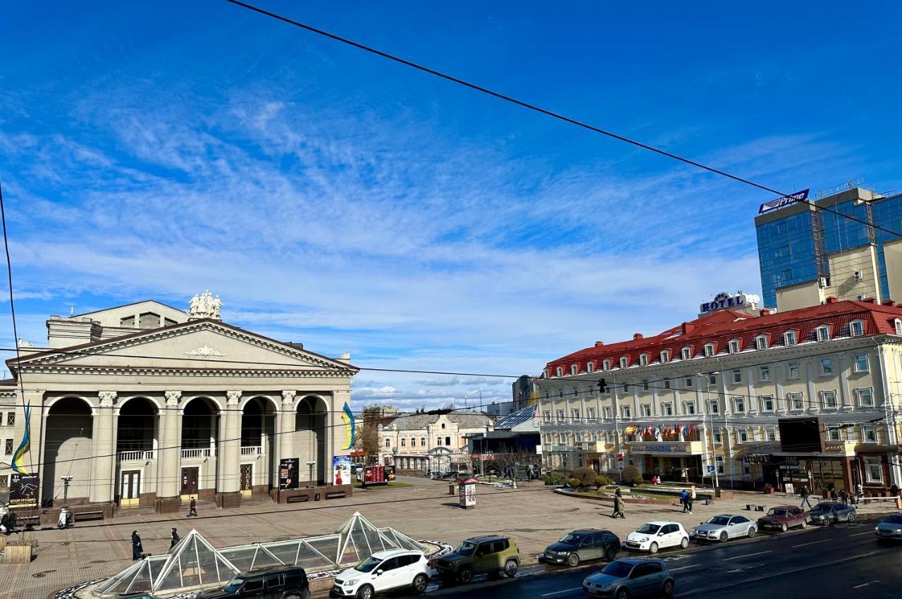 Lux Apartments In The City Center With A Coffee Machine, View Of A Theater, Near Zlata Plaza Rivne Exterior foto